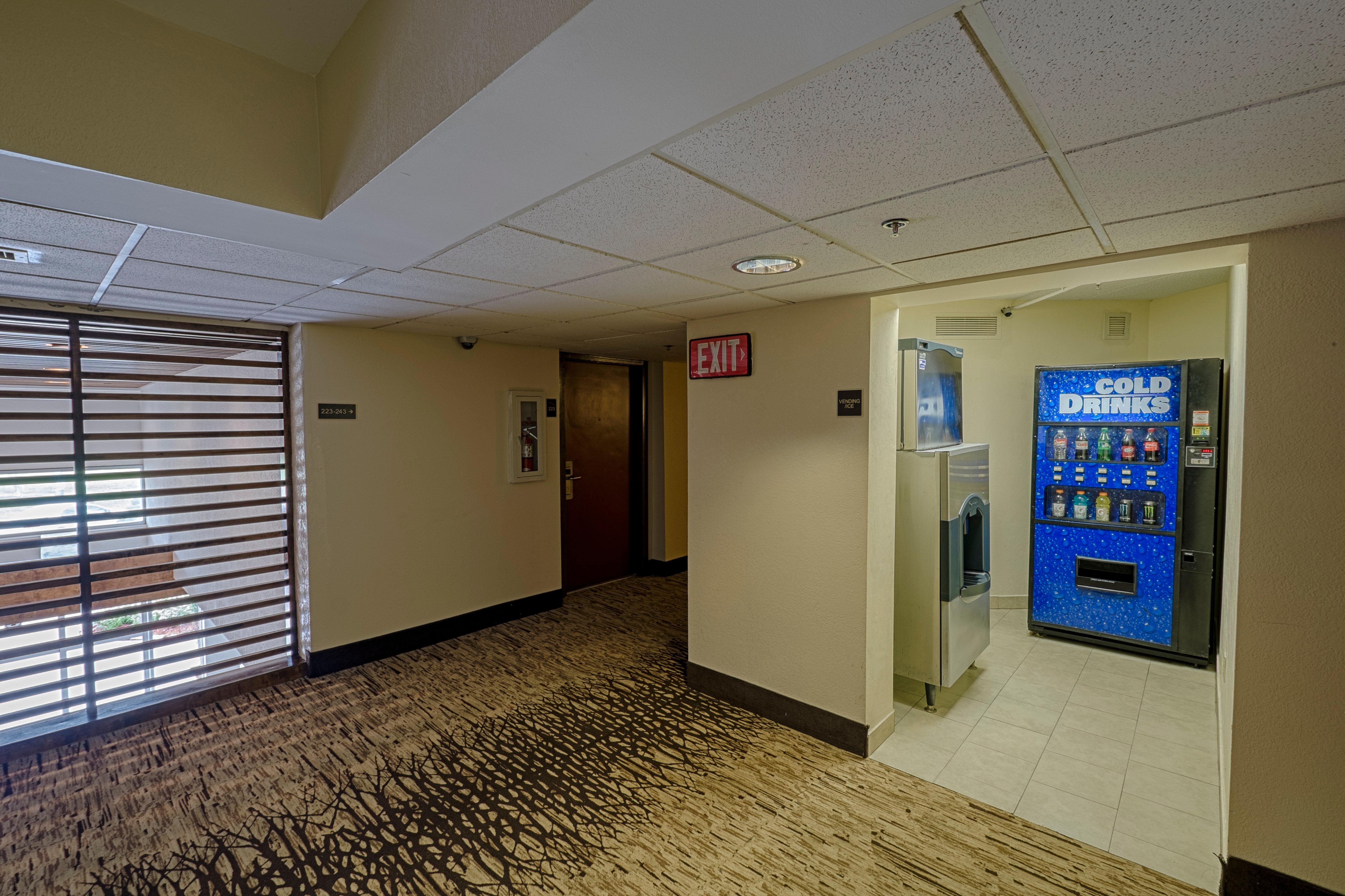 Red Roof Inn Plus+ Houston - Energy Corridor Exteriör bild