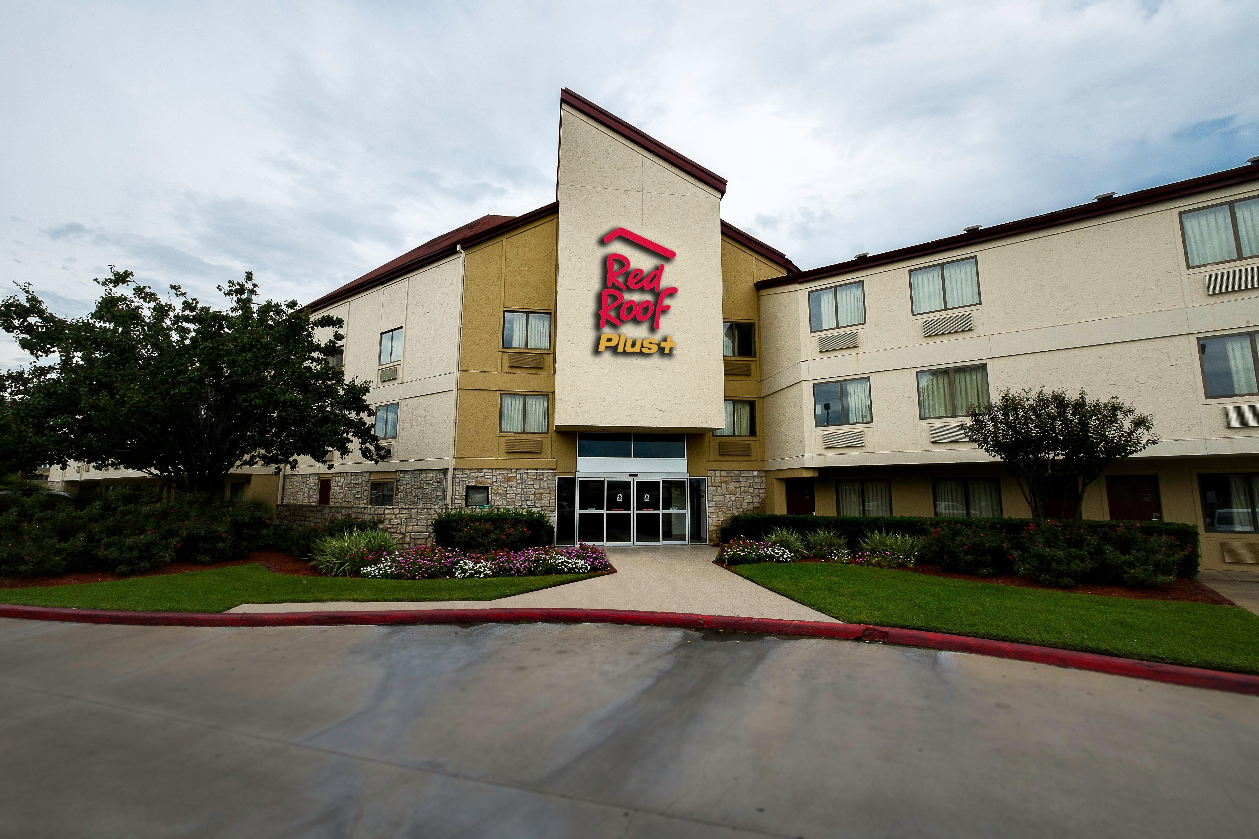 Red Roof Inn Plus+ Houston - Energy Corridor Exteriör bild